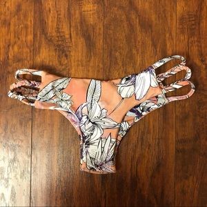 Midori Bikinis: Bonzai Emmies